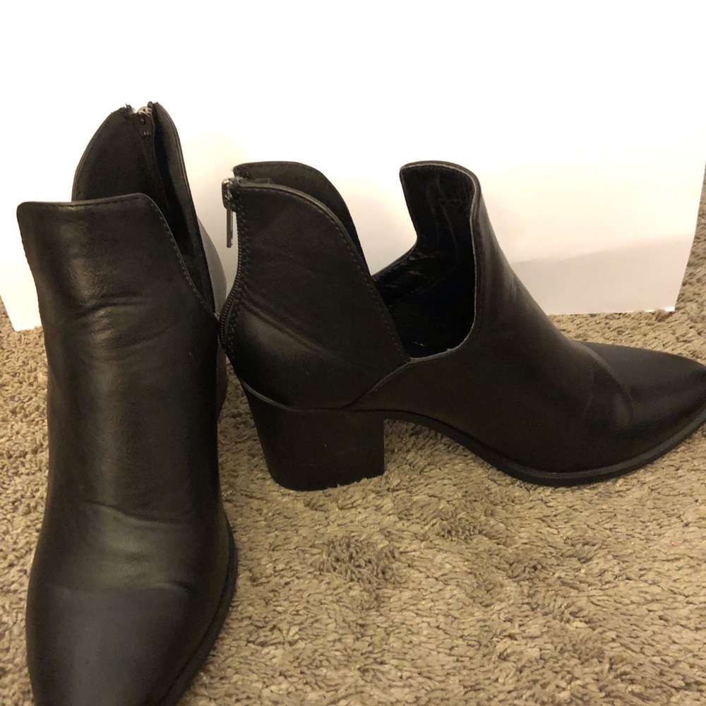 Ankle boots - Picture 2 of 5